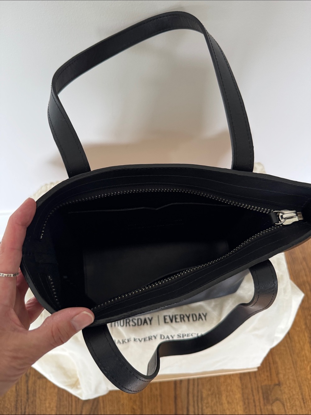 Classic Black Leather Tote Bag - Picture 3 of 5